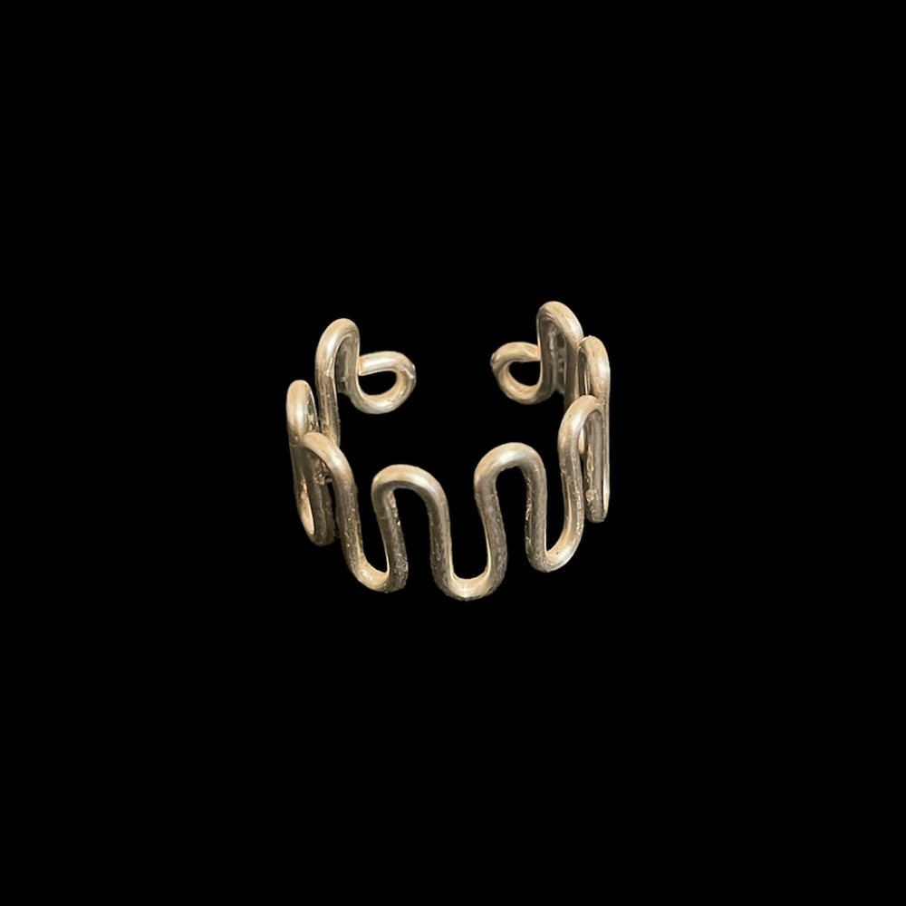 2/24/23*** 3 for $15 silver squiggly ring - Picture 2 of 2